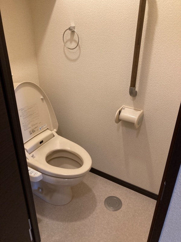 トイレ(温水洗浄暖房便座)