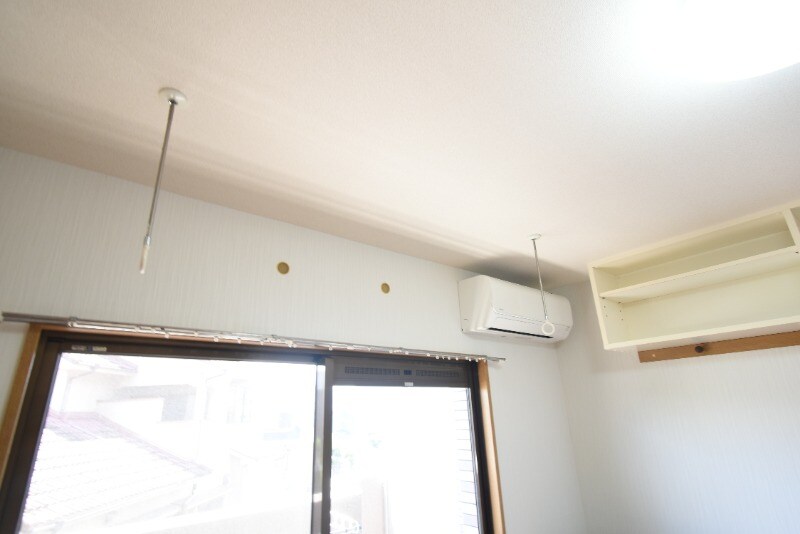 物件内観写真20　(室内物干し機)