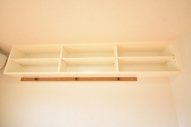 物件内観写真21　(収納棚)