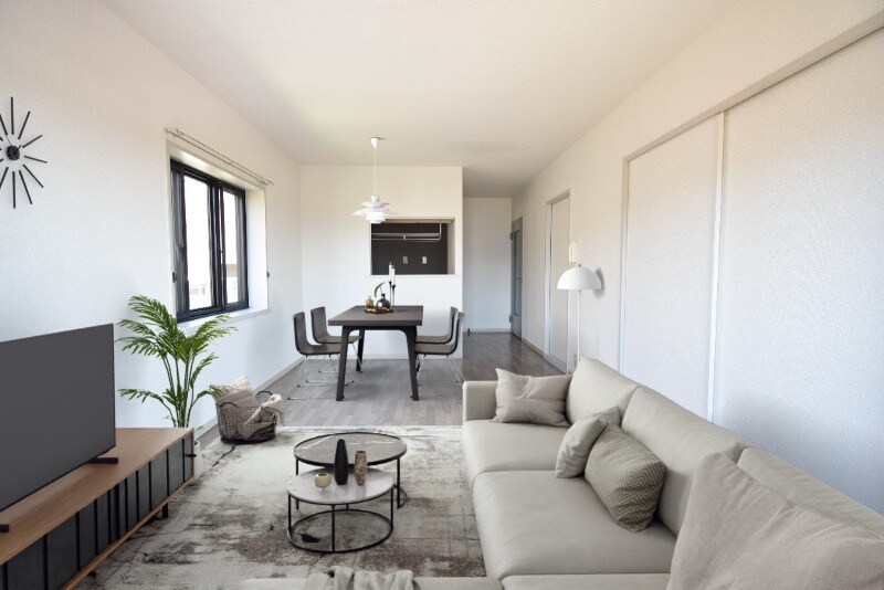 物件内観写真4　(リビング)