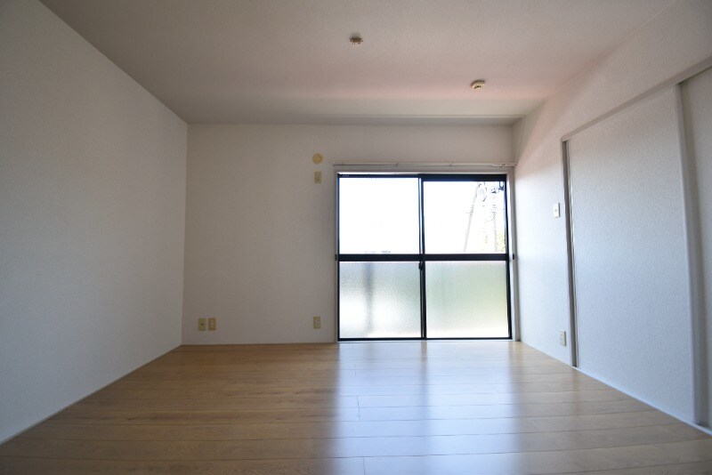 物件内観写真6　(リビング)