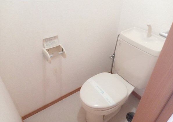 物件内観写真8　(トイレ)