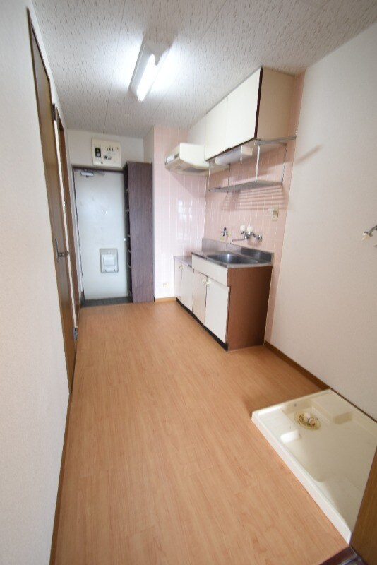 物件内観写真9　(キッチンスペース)
