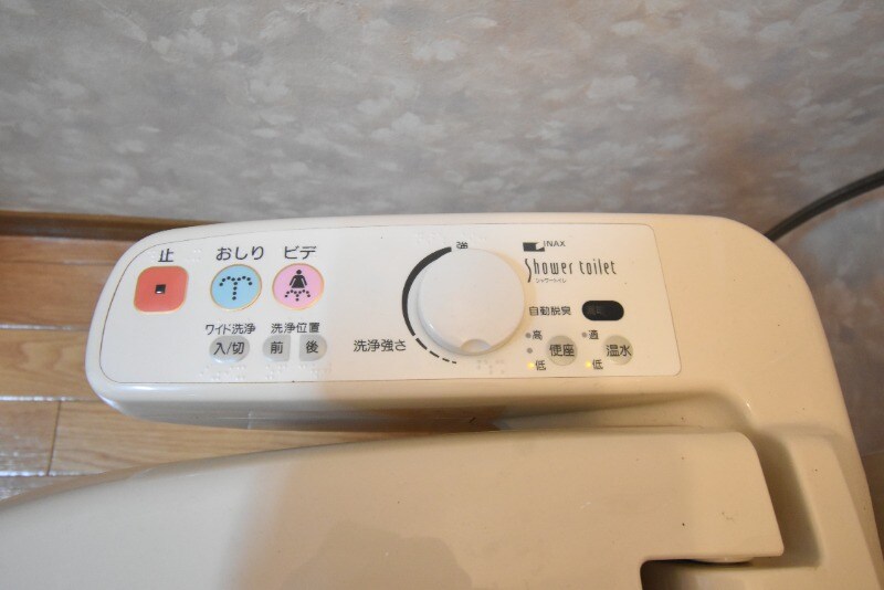 物件内観写真15　(温水洗浄暖房便座)
