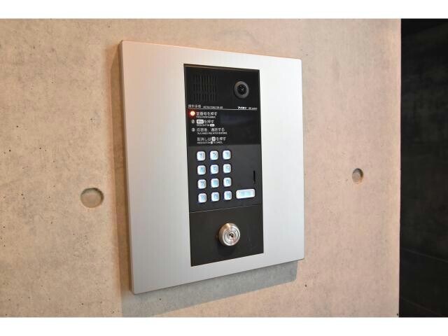物件外観写真6　(オートロック)