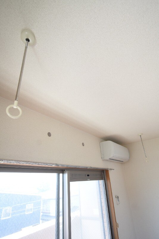 物件内観写真24　(室内物干し機)