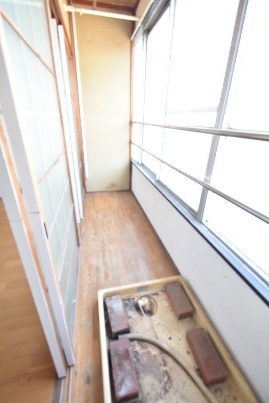 物件内観写真10　(物干し場)