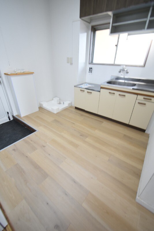 物件内観写真11　(キッチンスペース)