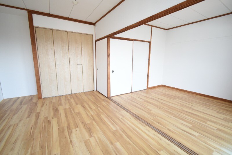 物件内観写真7　(洋室12帖)