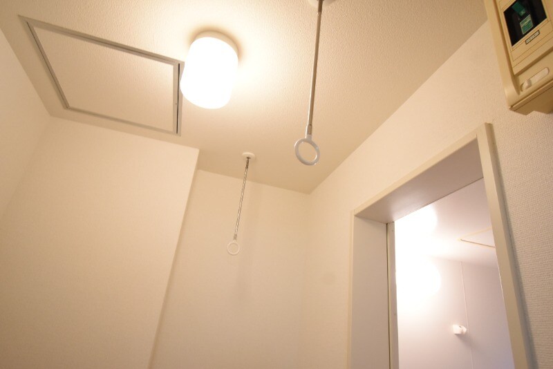 物件内観写真26　(室内物干し)