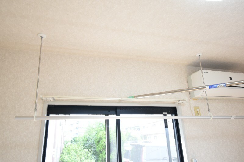 物件内観写真30　(室内物干し(洋室側))