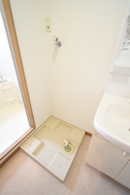 物件内観写真23　(洗濯機置き場)