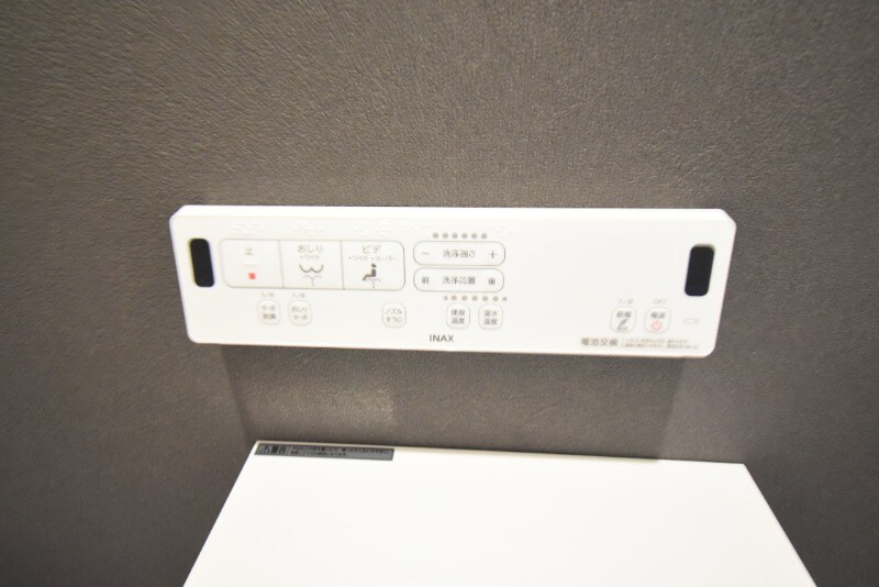 物件内観写真17　(温水洗浄暖房便座)