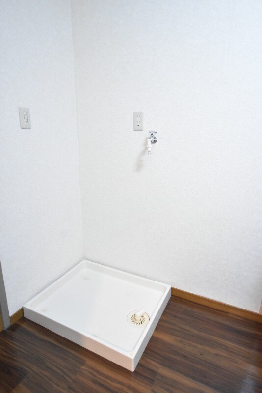 物件内観写真22　(洗濯機置場)