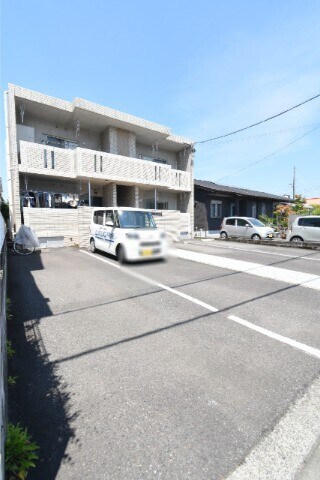 ステップ小松原の物件外観写真