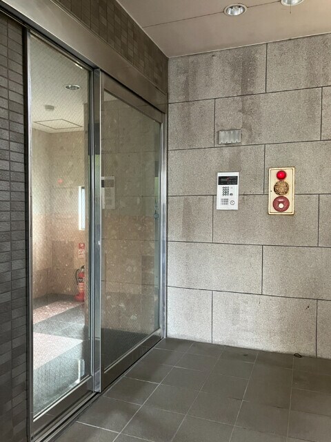 物件外観写真2　(オートロック)