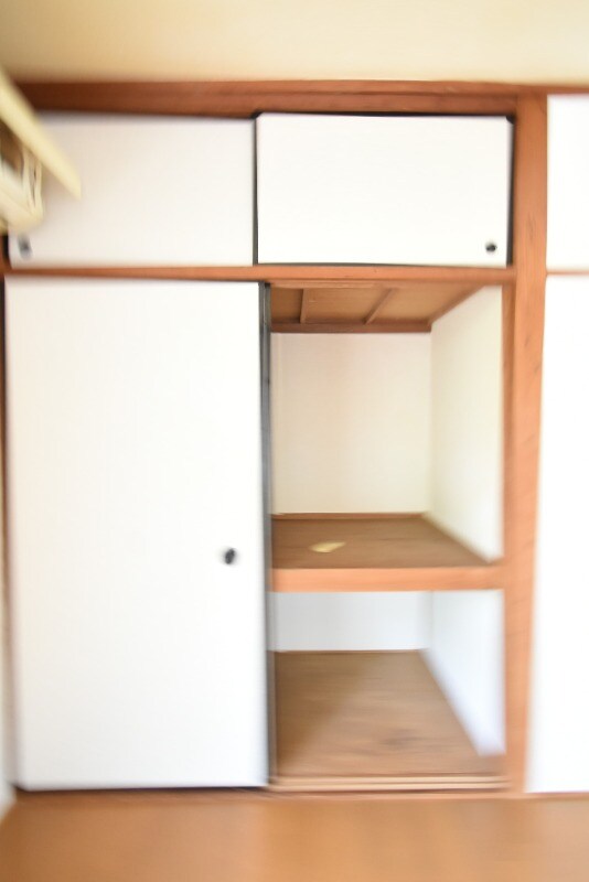物件内観写真13　(押入（洋室側）)