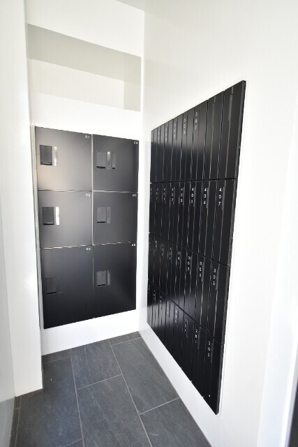 物件外観写真5　(集合郵便受け・宅配ボックス)