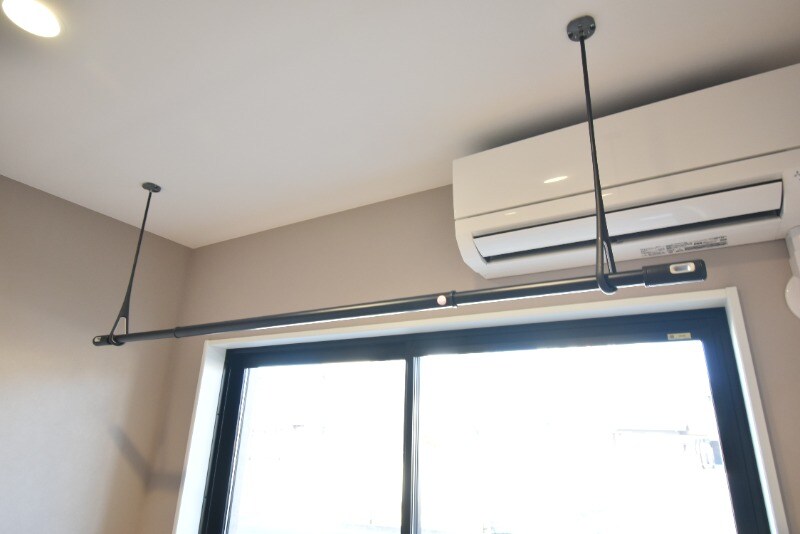 物件内観写真25　(室内物干し)