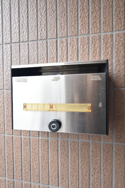 物件外観写真3　(郵便受け)