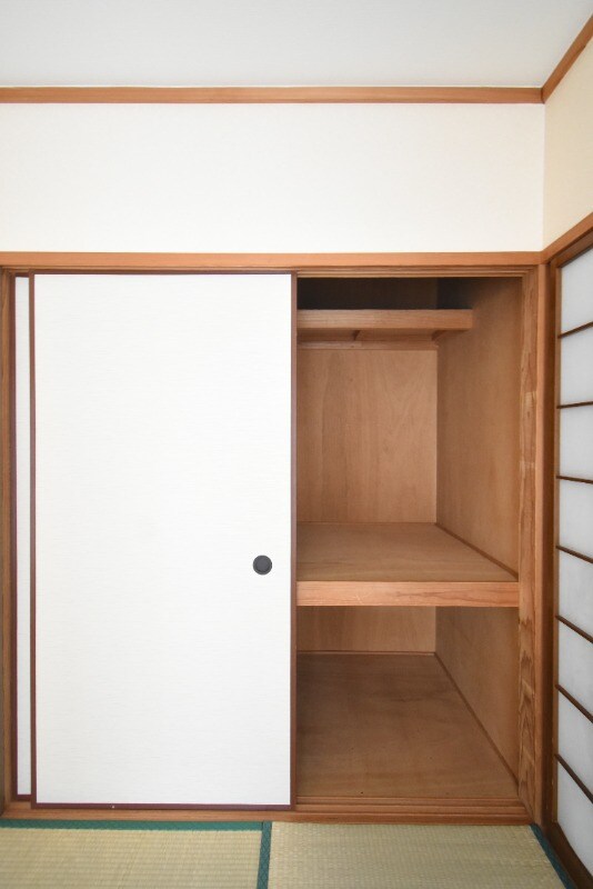 物件内観写真21　(押入)
