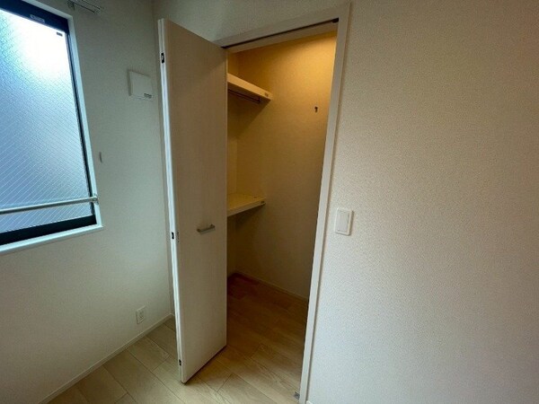 収納(同型参考写真)