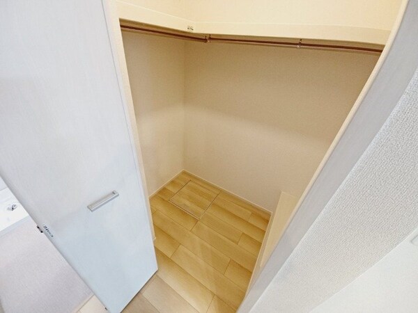 収納(同型参考写真)