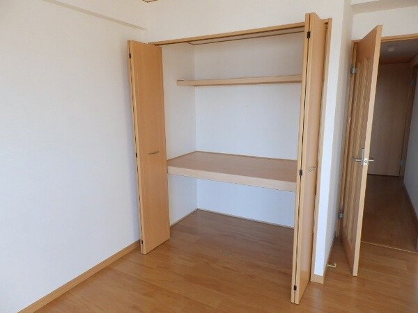 収納(同型参考写真)