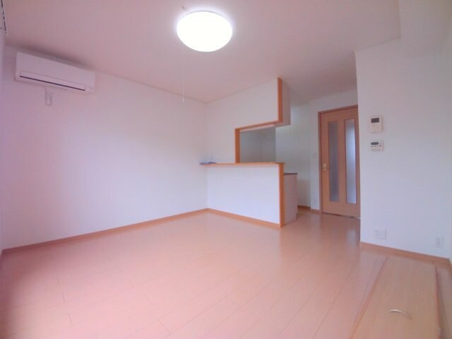 物件内観写真8　(同物件別室の画像です)