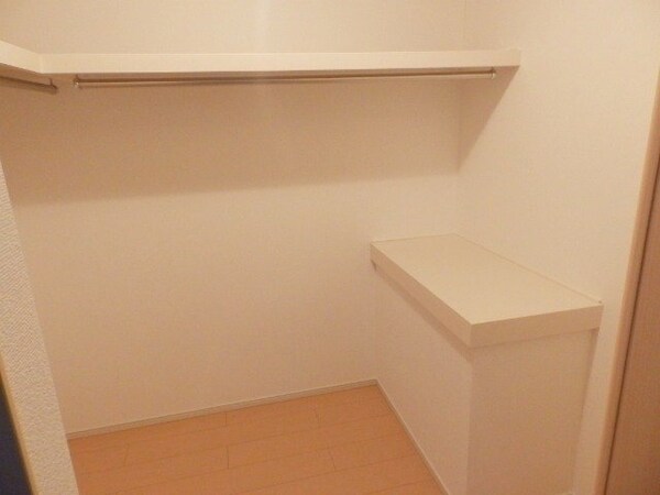 収納(同型タイプの画像です)