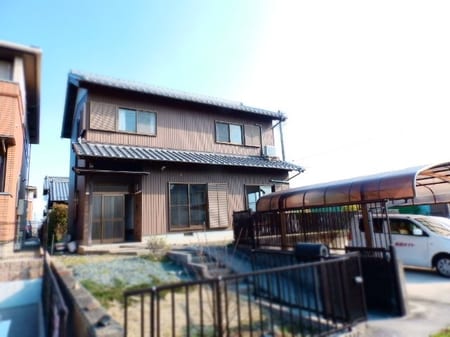 香取貸家外観写真