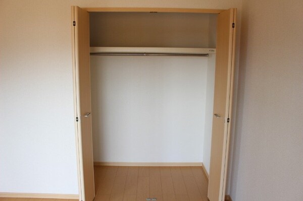収納(同型参考写真)
