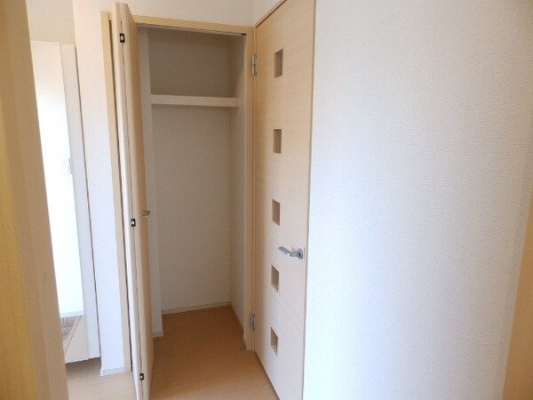 収納(同タイプ部屋写真です。)