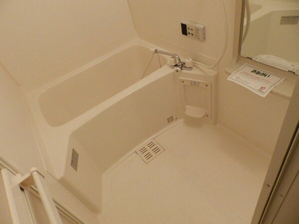 バス／シャワールーム等(同型タイプのお写真です。)