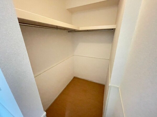 収納(同型タイプの画像です)