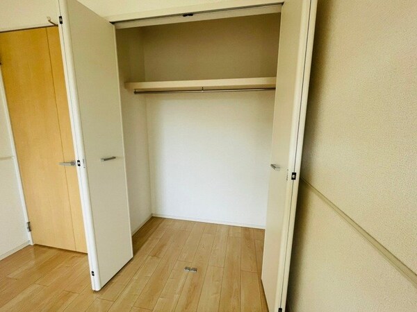 収納(同型参考写真)