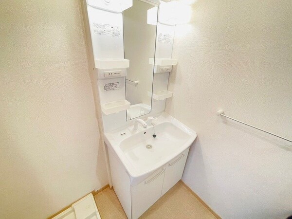 洗面所(同物件別部屋写真)