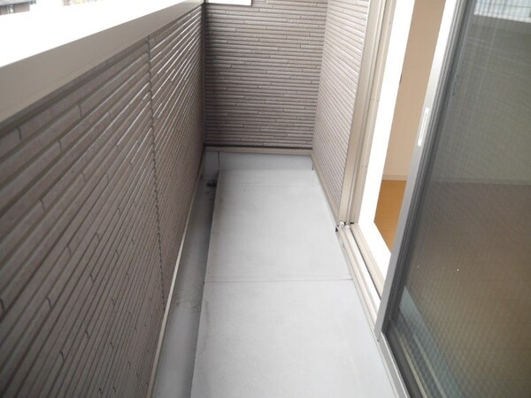 バルコニー(同タイプ参考写真です)