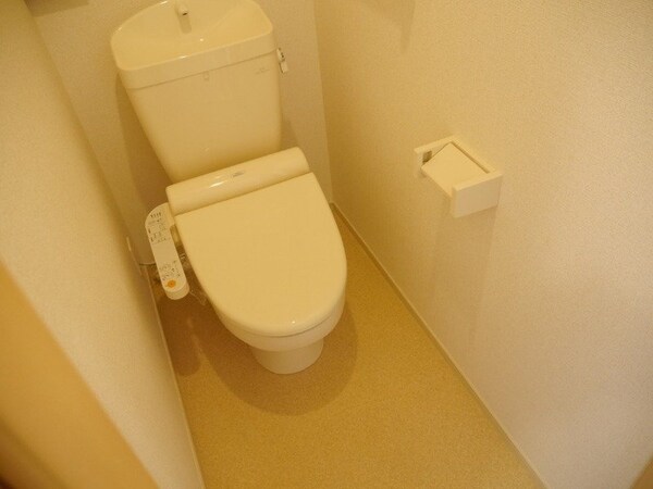 トイレ(同タイプ参考写真です)