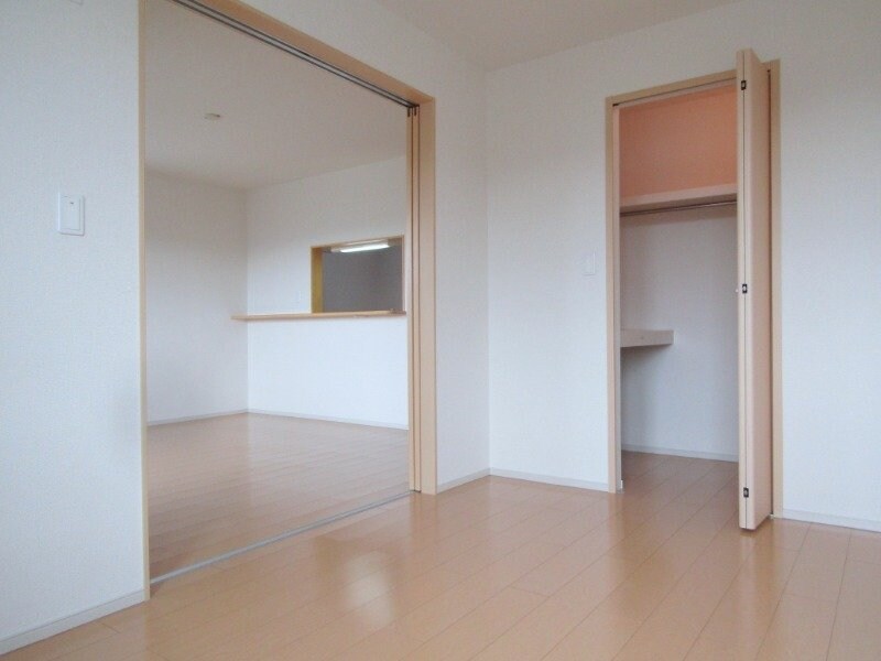 物件内観写真11　(同型写真)