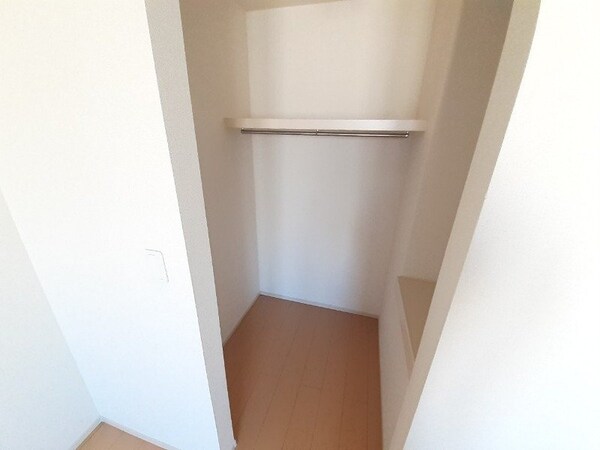 収納(同型タイプの画像です)