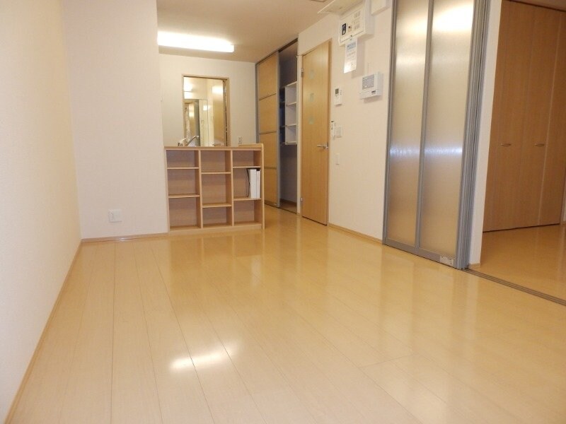 物件内観写真8　(同型別室のお写真です)