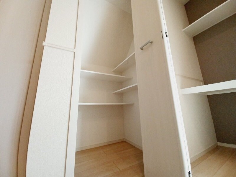 物件内観写真17　(同型参考写真です。)