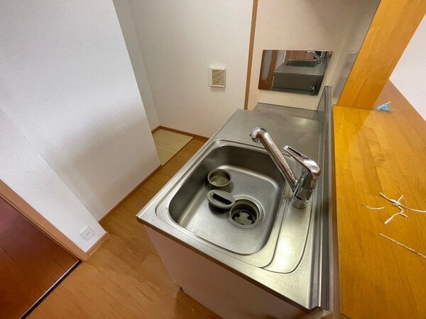 キッチン(同物件別部屋反転タイプ)