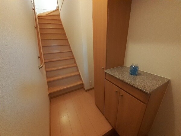玄関(別部屋同型タイプ)