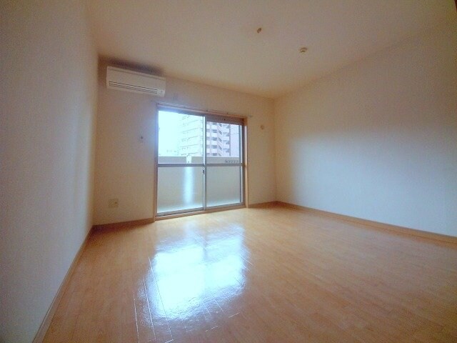 物件内観写真11　(同物件別室画像)