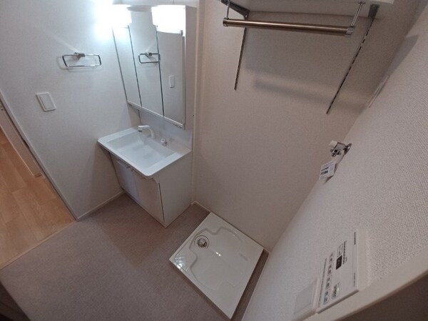 洗面所(同型参考写真)