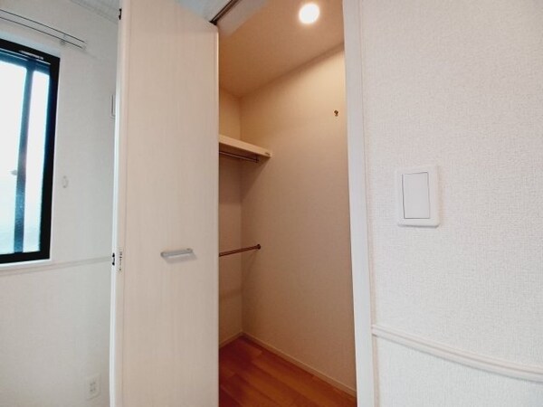 収納(同タイプの部屋写真です。)