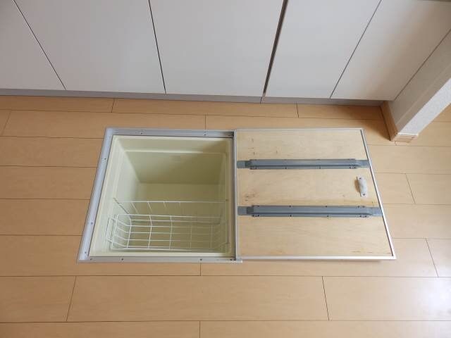 物件内観写真13　(同型別室のお写真です)