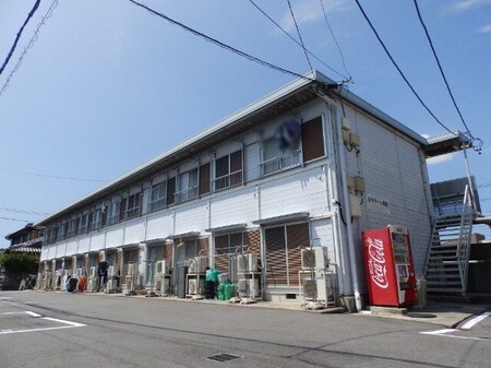 ポポラーレ鈴鹿外観写真